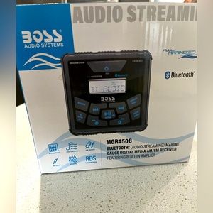Boss audio systems mgr450b Bluetooth marine gauge digital media am/fm receiver